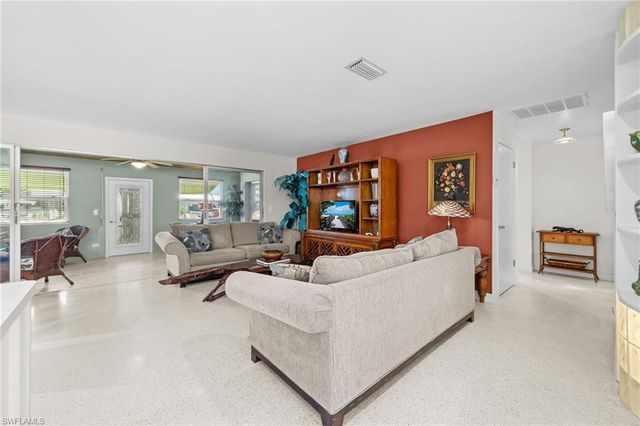 5336 Cortez CT, Cape Coral, FL 33904