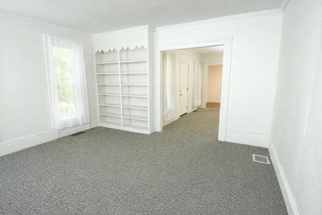 501 E Paw Paw Street, Paw Paw, MI 49079