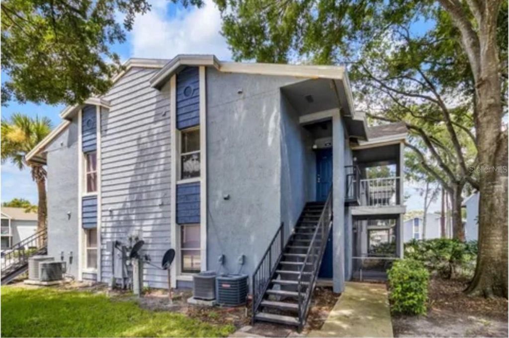 3827 BAY CLUB CIRCLE 204, Kissimmee, FL 34741