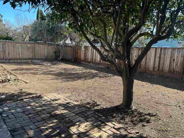 1086 Mersey Ave, San Leandro, CA 94579