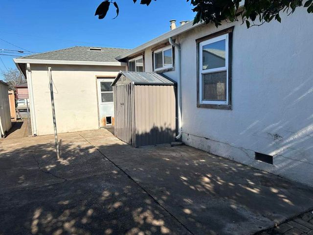 1086 Mersey Ave, San Leandro, CA 94579