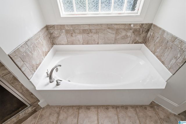 123 N LAKE DRIVE, Hoover, AL 35242