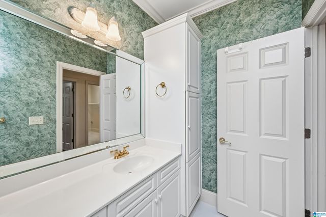 123 N LAKE DRIVE, Hoover, AL 35242