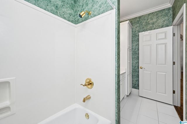 123 N LAKE DRIVE, Hoover, AL 35242