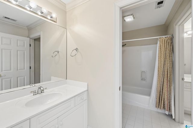 123 N LAKE DRIVE, Hoover, AL 35242