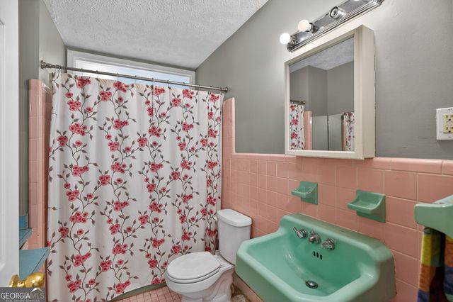 211 Castleman Road, Carrollton, GA 30116