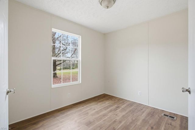 7928 Crab Thicket RD, Gloucester, VA 23061