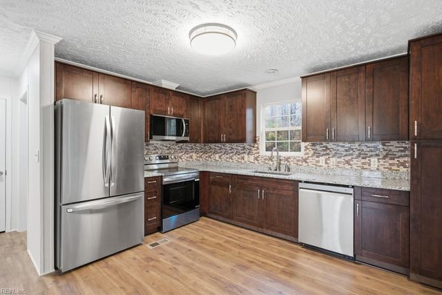 7928 Crab Thicket RD, Gloucester, VA 23061