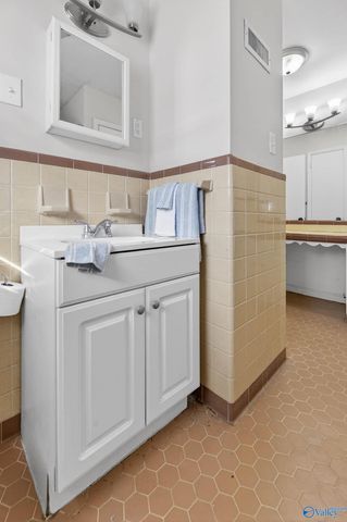 102 Ilene Street, Rainbow City, AL 35906