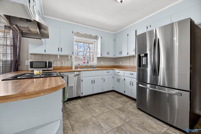 102 Ilene Street, Rainbow City, AL 35906