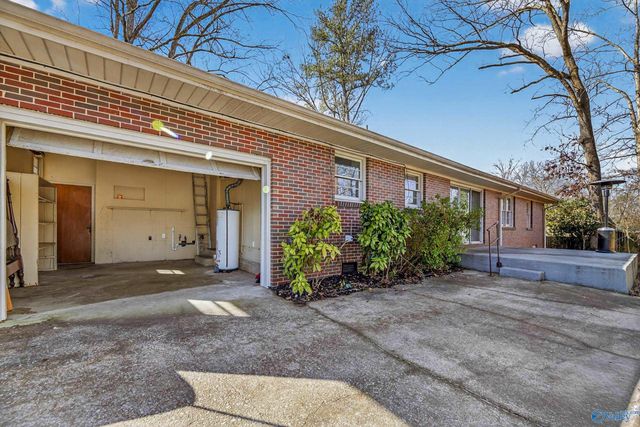 102 Ilene Street, Rainbow City, AL 35906