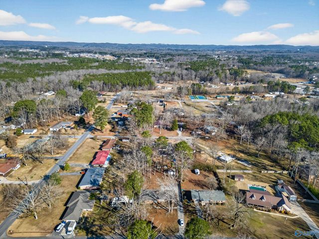 102 Ilene Street, Rainbow City, AL 35906