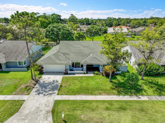 14544 Autumn Avenue, Wellington, FL 33414