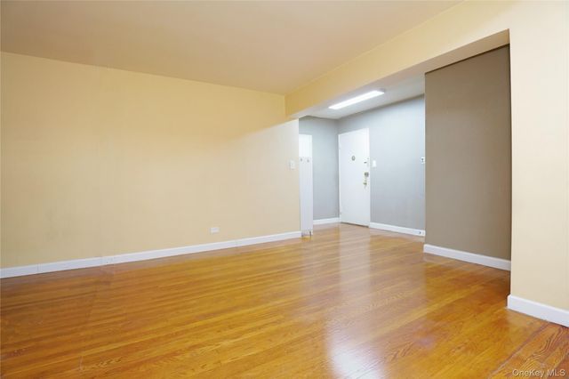 63-45 Saunders Street 3G, Rego Park, NY 11374