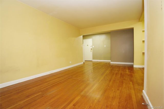 63-45 Saunders Street 3G, Rego Park, NY 11374