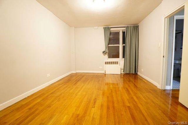 63-45 Saunders Street 3G, Rego Park, NY 11374