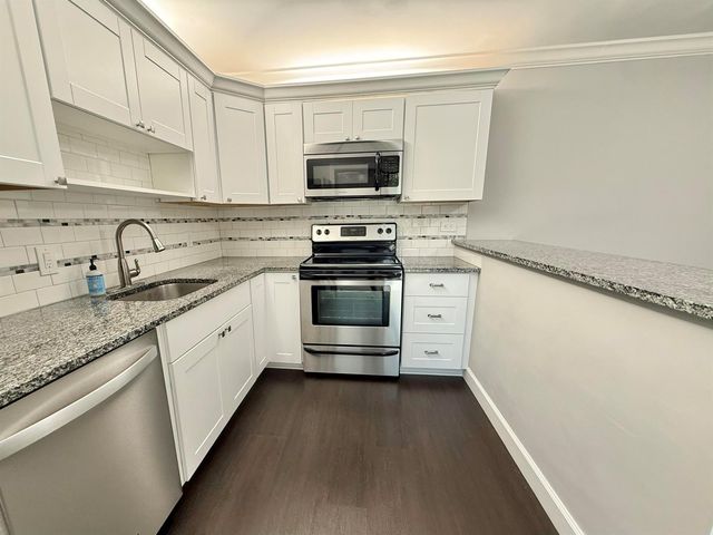 201 2nd Lane, Palm Beach Gardens, FL 33418
