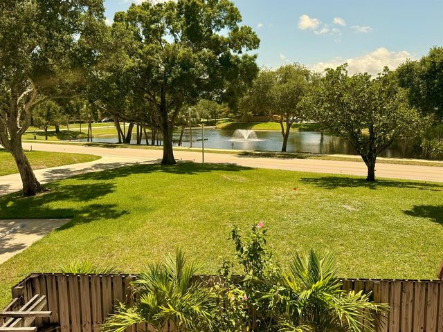 201 2nd Lane, Palm Beach Gardens, FL 33418