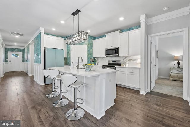 118 CONGRESSIONAL CT, Moorestown, NJ 08057