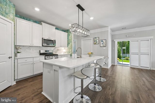 118 CONGRESSIONAL CT, Moorestown, NJ 08057