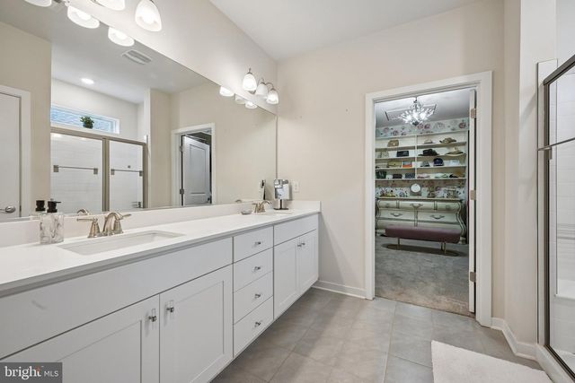 118 CONGRESSIONAL CT, Moorestown, NJ 08057