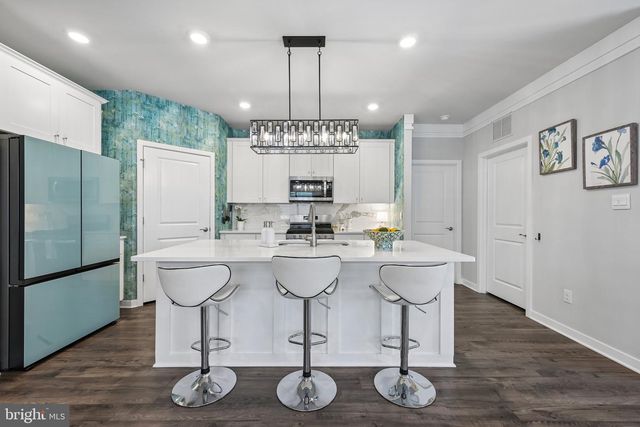 118 CONGRESSIONAL CT, Moorestown, NJ 08057