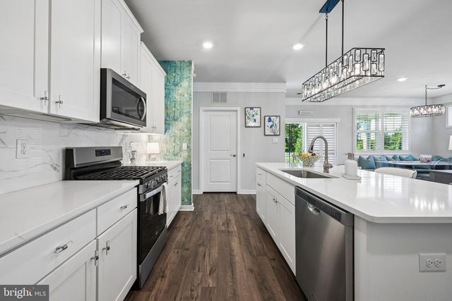 118 CONGRESSIONAL CT, Moorestown, NJ 08057