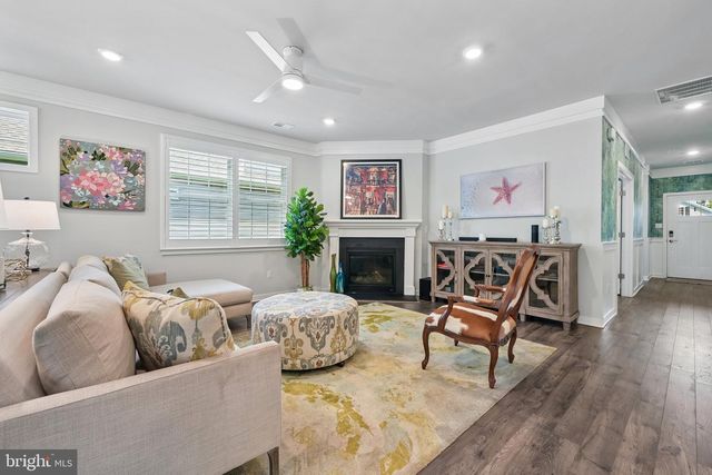 118 CONGRESSIONAL CT, Moorestown, NJ 08057
