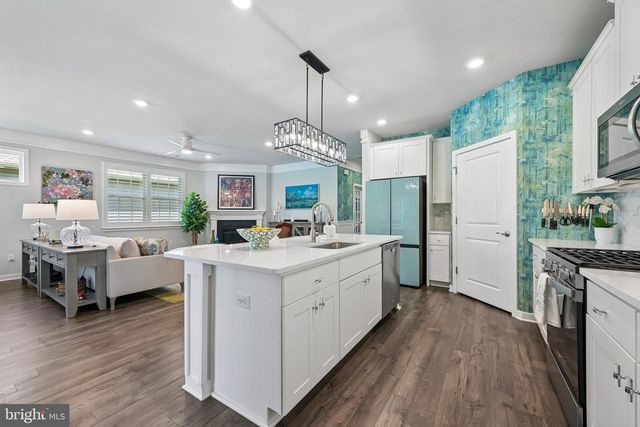 118 CONGRESSIONAL CT, Moorestown, NJ 08057
