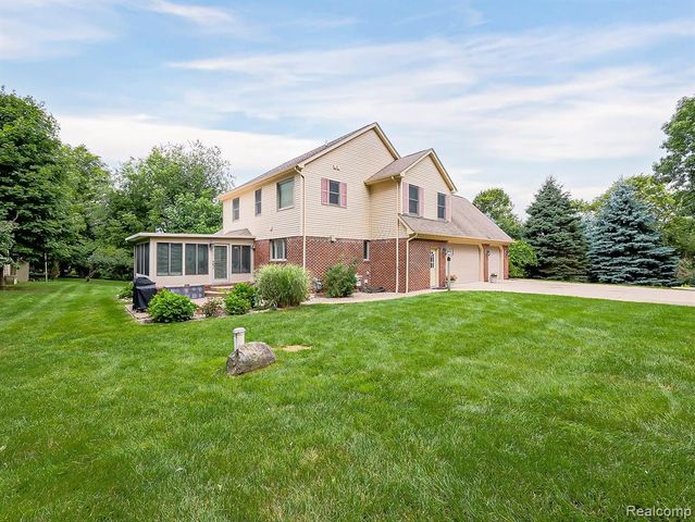 8160 W Gates Street, Bruce, MI 48065