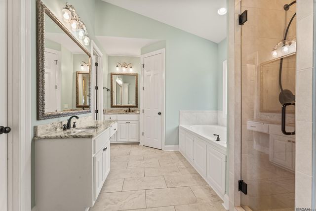 38086 Valley Woods Ct, Prairieville, LA 70769