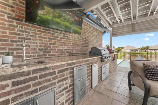 38086 Valley Woods Ct, Prairieville, LA 70769