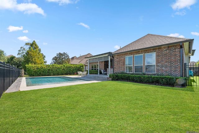 38086 Valley Woods Ct, Prairieville, LA 70769