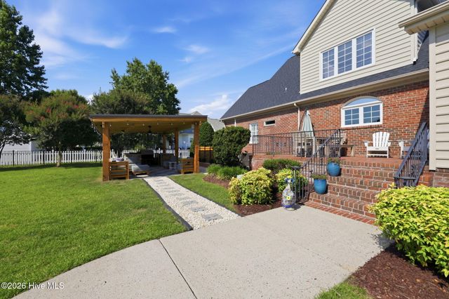 3804 Sterling Trace Drive, Winterville, NC 28590