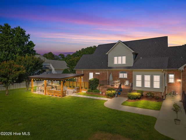 3804 Sterling Trace Drive, Winterville, NC 28590
