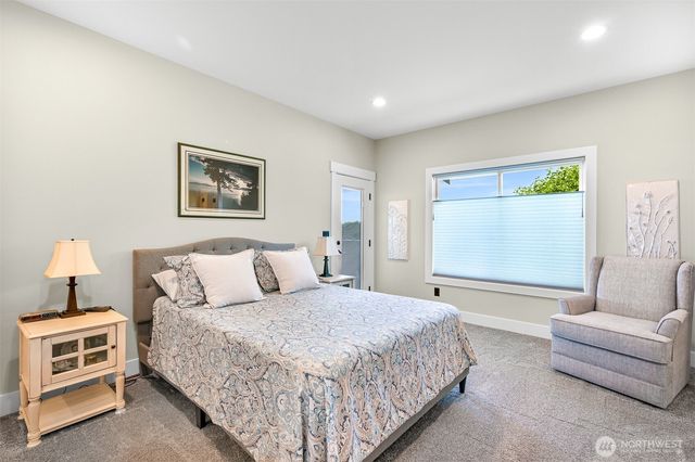 6846 Holeman Avenue, Blaine, WA 98230