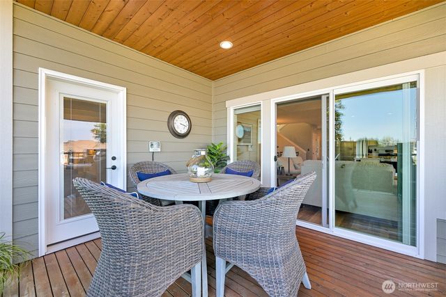 6846 Holeman Avenue, Blaine, WA 98230