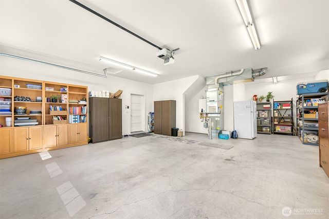 6846 Holeman Avenue, Blaine, WA 98230