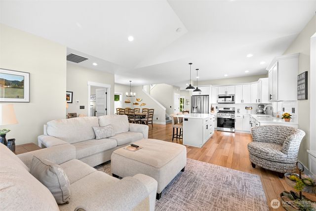6846 Holeman Avenue, Blaine, WA 98230