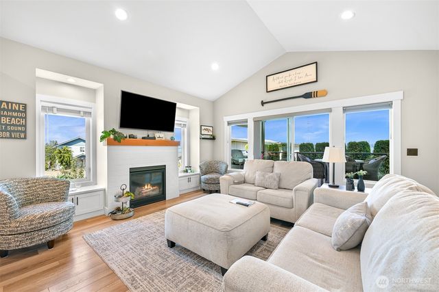6846 Holeman Avenue, Blaine, WA 98230