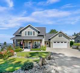 6846 Holeman Avenue, Blaine, WA 98230