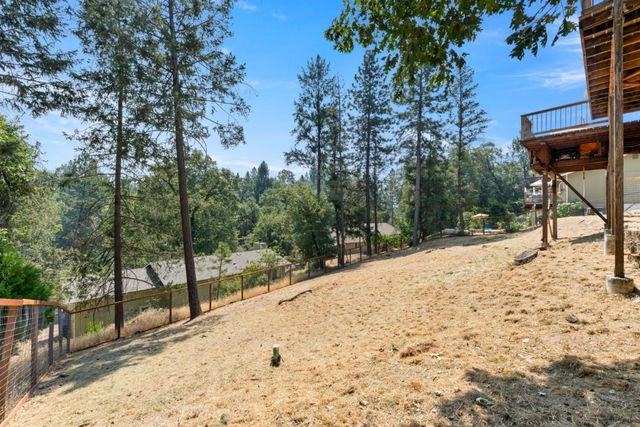 740 Washington Irving Dr, Colfax, CA 95713