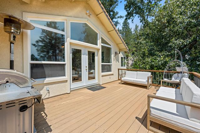 740 Washington Irving Dr, Colfax, CA 95713