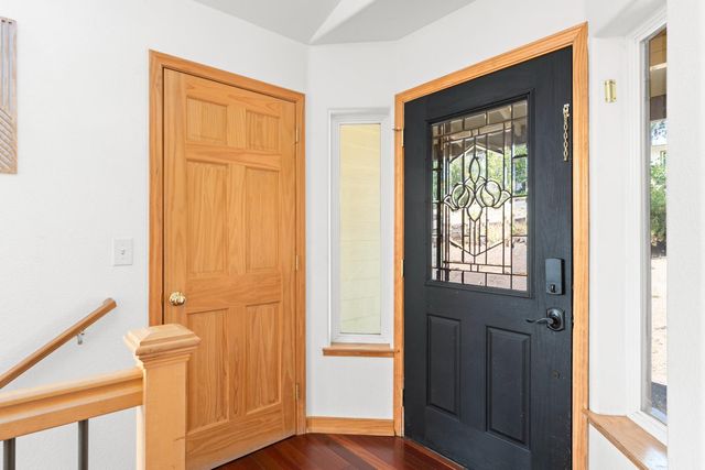 740 Washington Irving Dr, Colfax, CA 95713