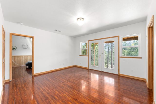 740 Washington Irving Dr, Colfax, CA 95713