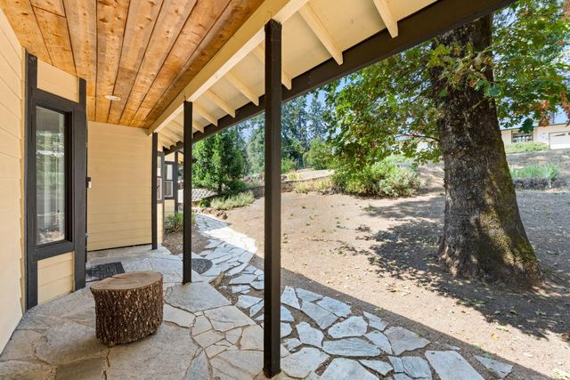 740 Washington Irving Dr, Colfax, CA 95713