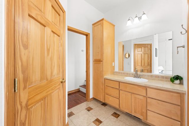 740 Washington Irving Dr, Colfax, CA 95713