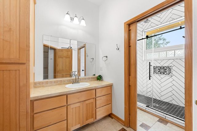 740 Washington Irving Dr, Colfax, CA 95713