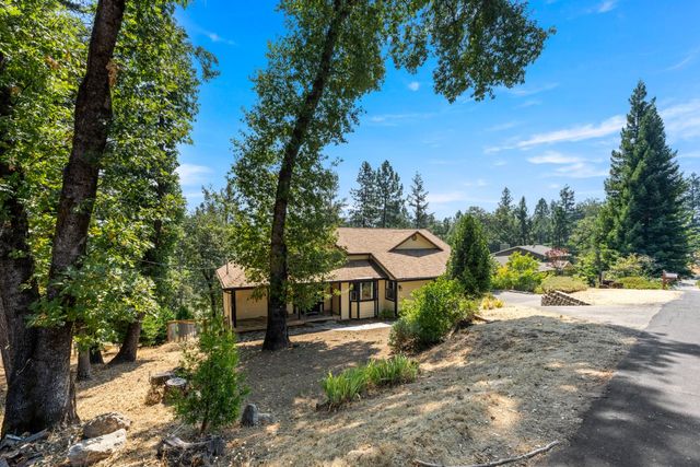 740 Washington Irving Dr, Colfax, CA 95713