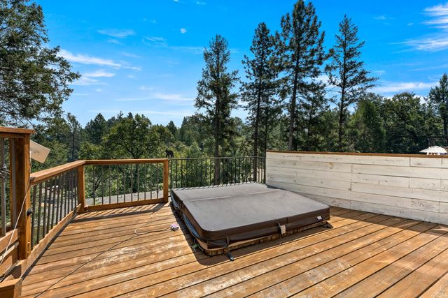 740 Washington Irving Dr, Colfax, CA 95713